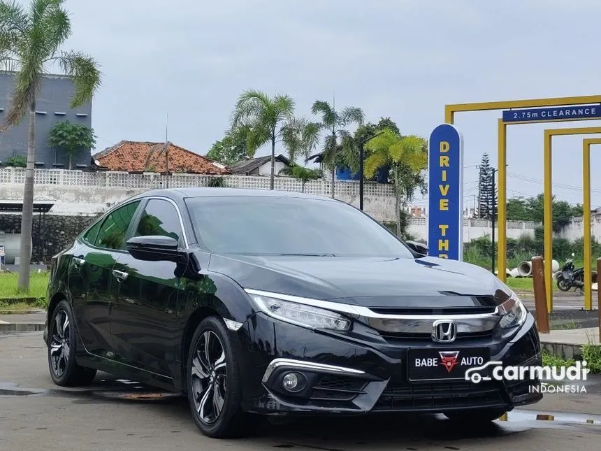 2018 Honda Civic ES Sedan