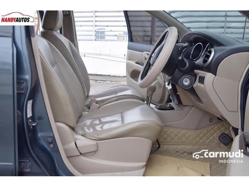 2013 Nissan Grand Livina Highway Star MPV