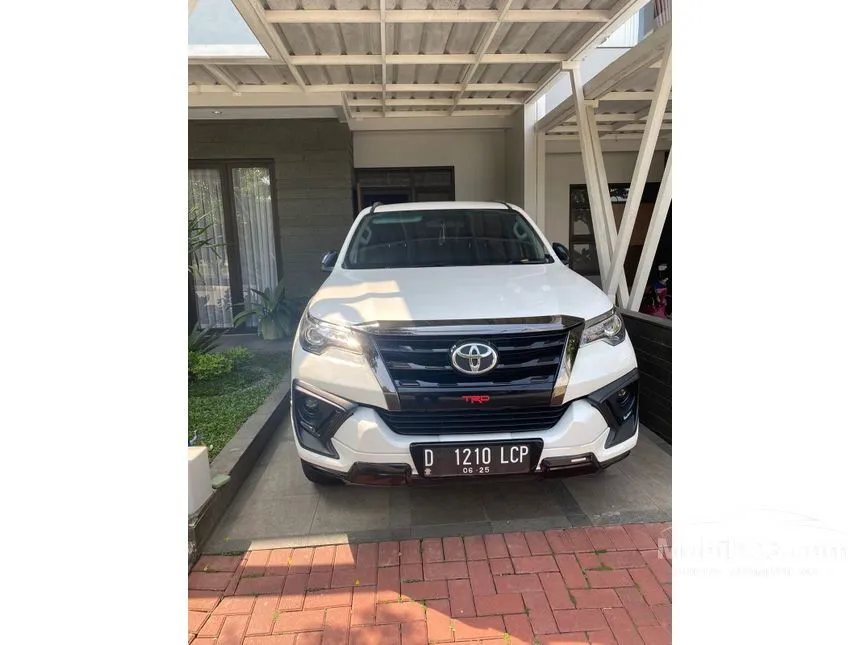 Jual Mobil Toyota Fortuner 2020 TRD 2.4 di Jawa Barat Automatic SUV Putih Rp 420.000.000