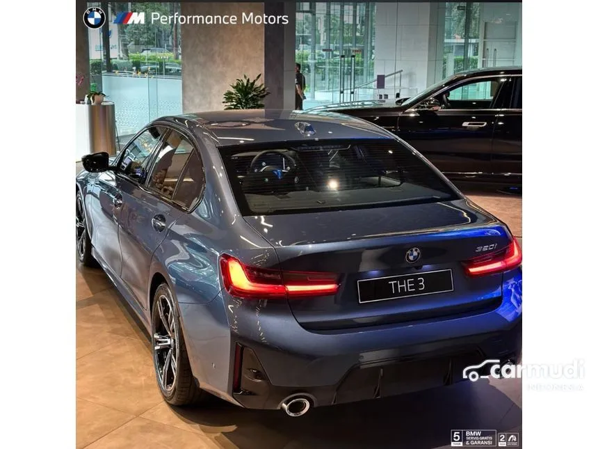 2025 BMW 320i M Sport Sedan