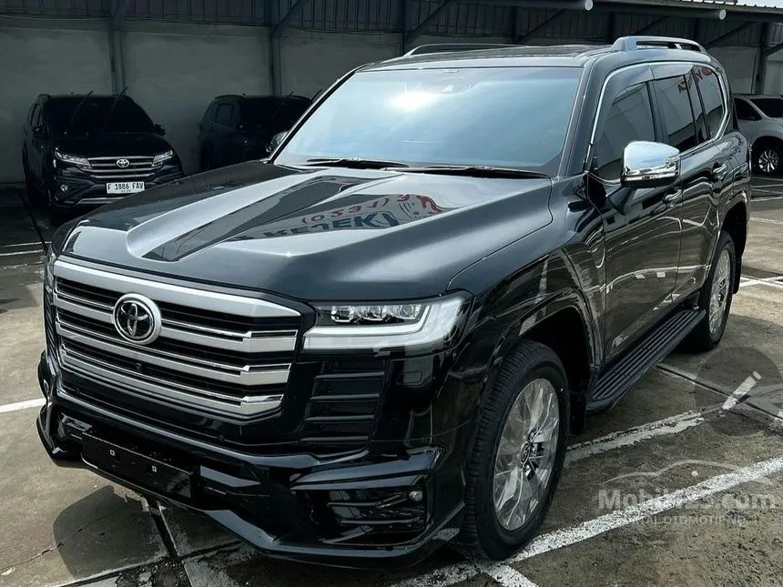 Jual Mobil Toyota Land Cruiser 2024 VX
