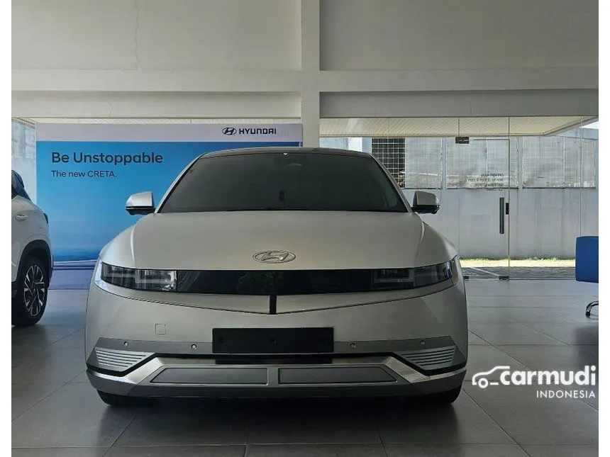 Jual Mobil Hyundai IONIQ 5 2024 Signature Long Range di DKI Jakarta Automatic SUV Silver Rp 690.000.000