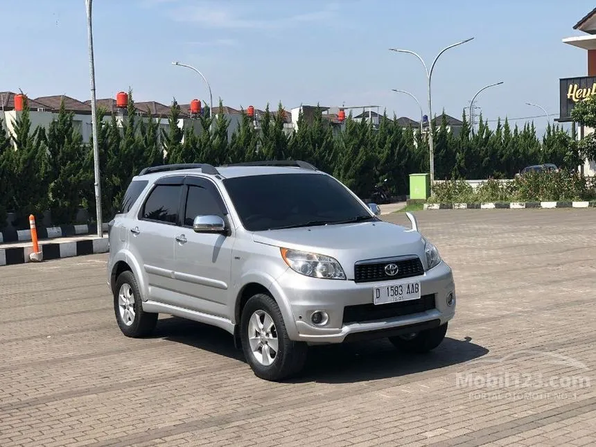Jual Mobil Toyota Rush 2012 S 1.5 di Jawa Barat Automatic SUV Silver Rp 120.000.000