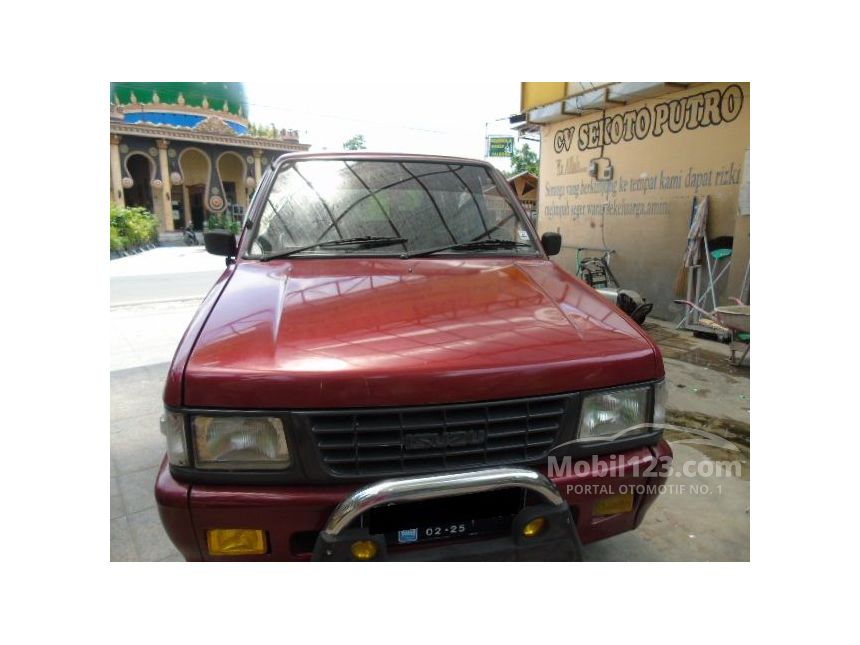 Jual Mobil  Isuzu  Panther  1999 2 5 di Jawa Timur Manual SUV 