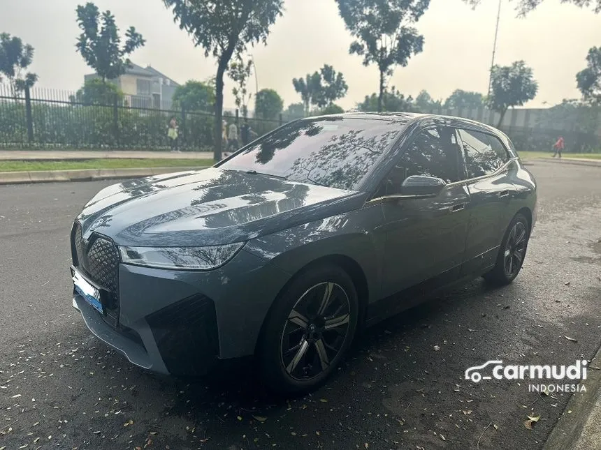 2023 BMW iX xDrive40 Sport SUV