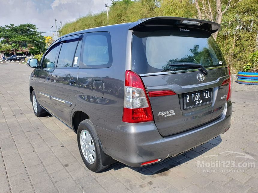 Jual Mobil  Toyota  Kijang Innova  2014 E 2 0 di Yogyakarta  