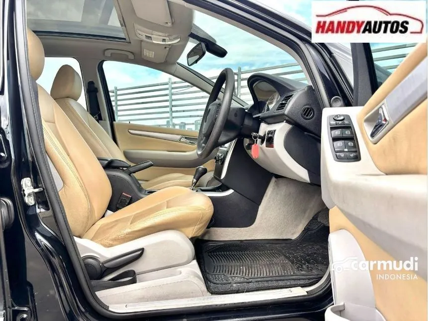 2010 Mercedes-Benz B180 Hatchback