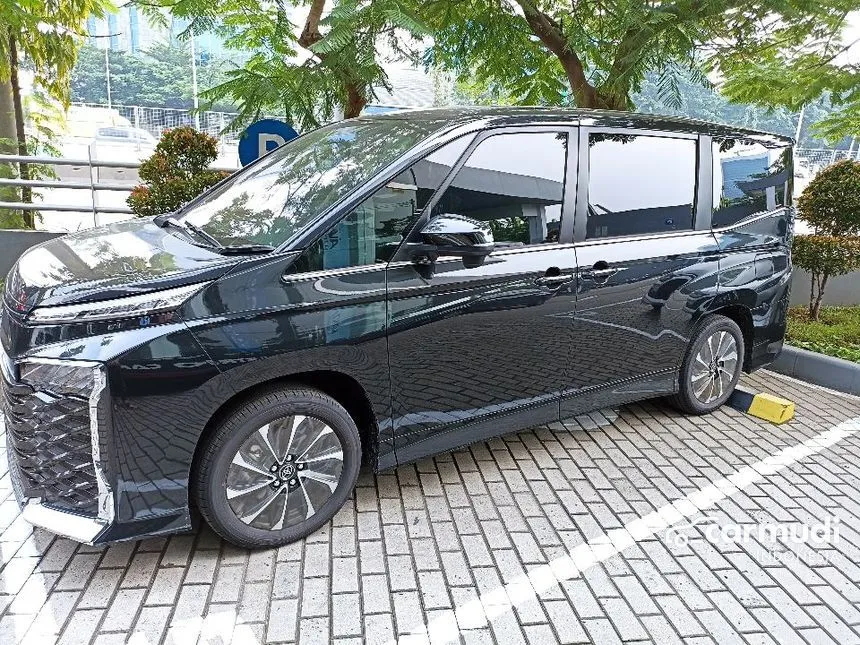 2024 Toyota Voxy Van Wagon