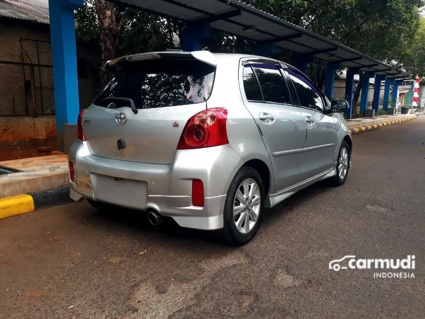 2013 Toyota Yaris S Hatchback