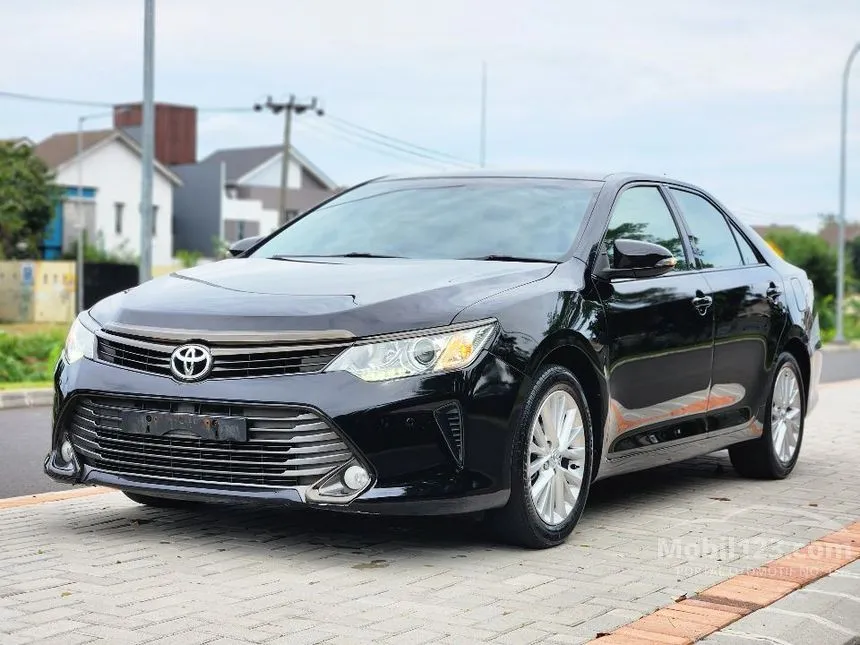Jual Mobil Toyota Camry 2016 V 2.5 di Banten Automatic Sedan Hitam Rp 189.000.000