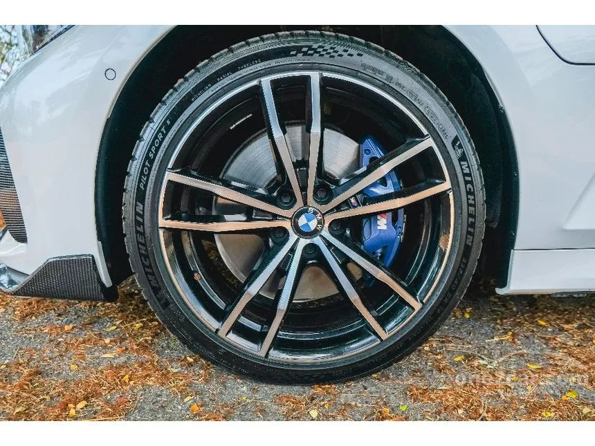 2021 BMW 330e M Sport Sedan