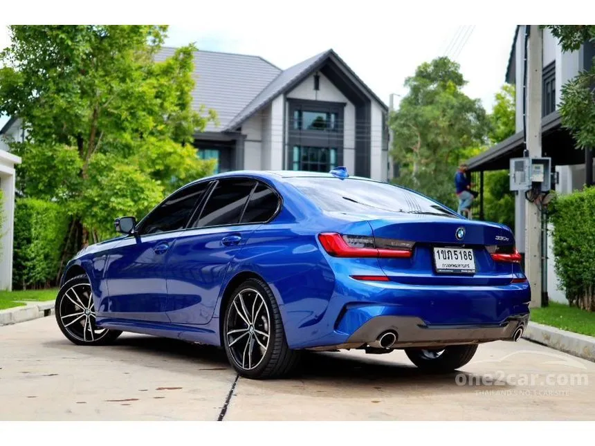2021 BMW 330e M Sport Sedan