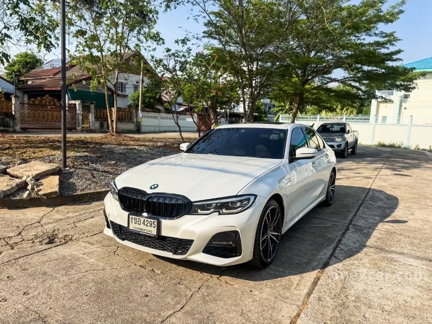 2021 BMW 330e M Sport Sedan