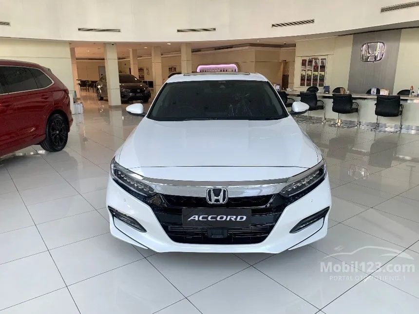 Jual Mobil Honda Accord 2023 1.5 di Jawa Timur Automatic Sedan Putih Rp 721.800.000