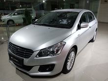 Mobil Sedan Malang Kota