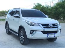 2017 Toyota Fortuner 2.4 (ปี 15-18) V SUV AT