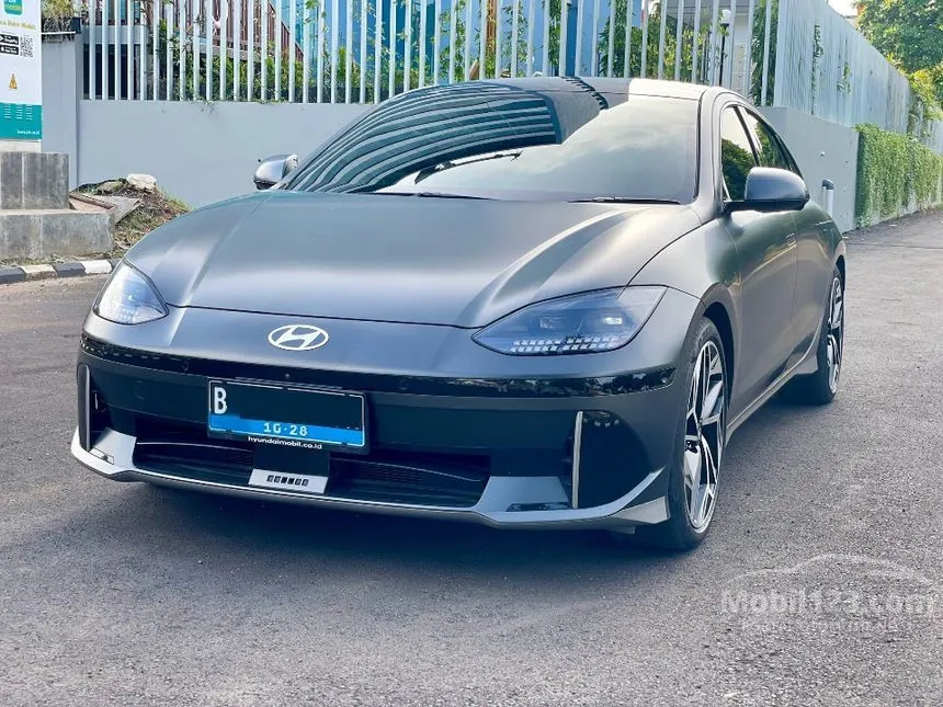 Jual Mobil Hyundai IONIQ 6 2023 di DKI Jakarta Automatic Fastback Abu