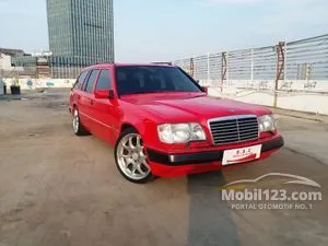 1986 Mercedes-Benz 300 3.0 E Sedan