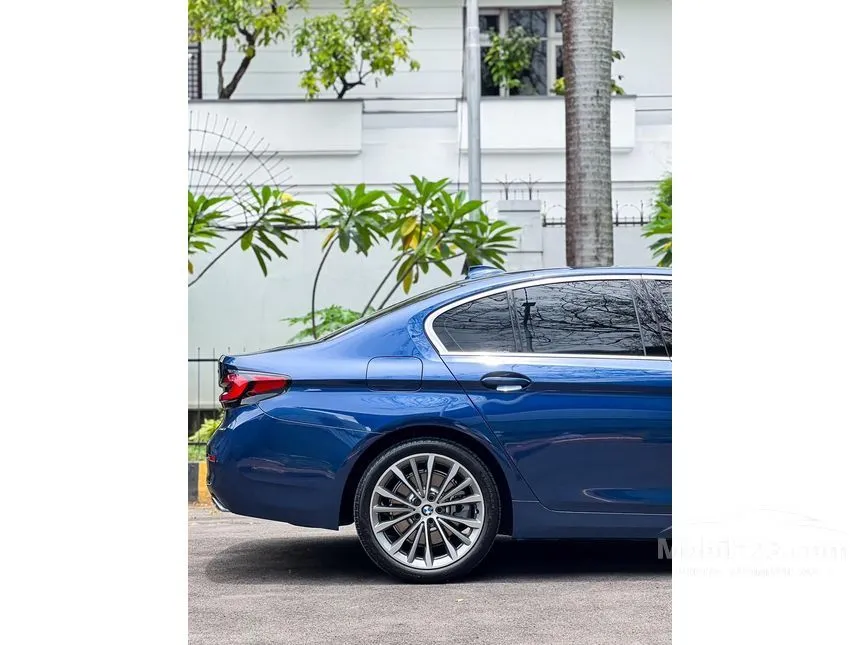 2021 BMW 530i Opulence Sedan