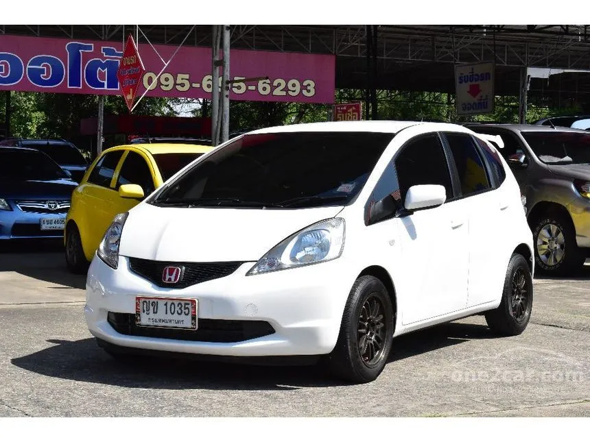2011 Honda JAZZ V Hatchback