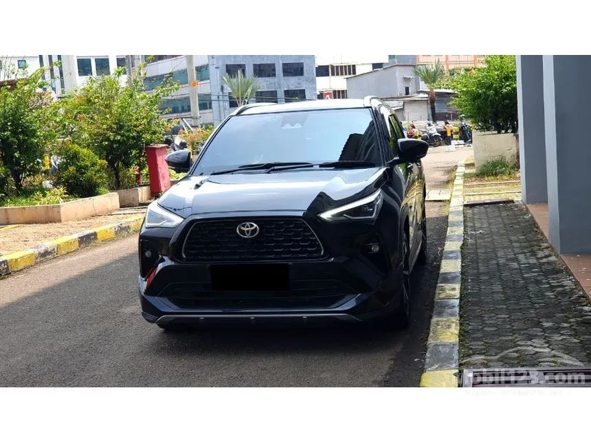 2024 Toyota Yaris Cross S HV with GR Parts Aero Pkg SUV