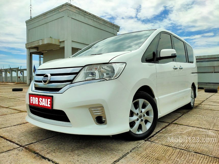 Nissan serena 2013