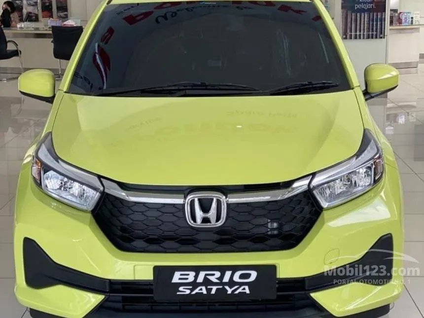 Jual Mobil Honda Brio 2025 Satya E 1.2 di Jawa Barat Manual Hatchback Hijau Rp 180.000.000
