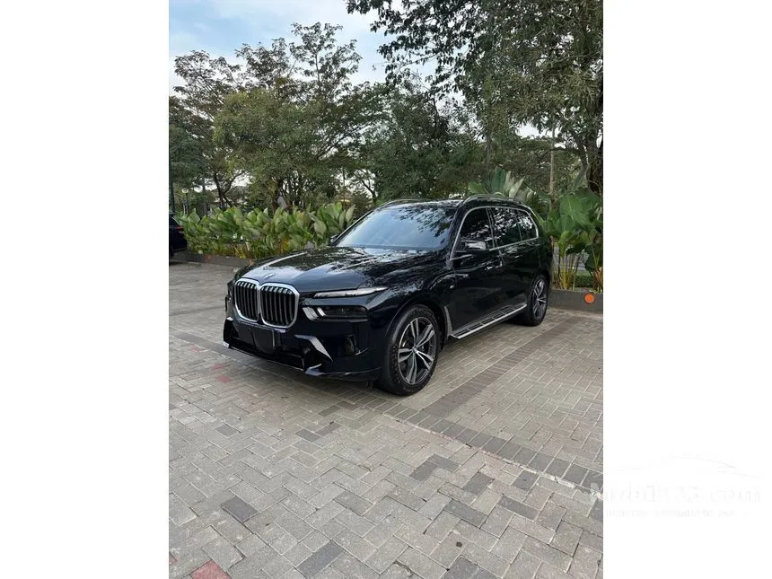 2025 BMW X7 xDrive40i M Sport SUV