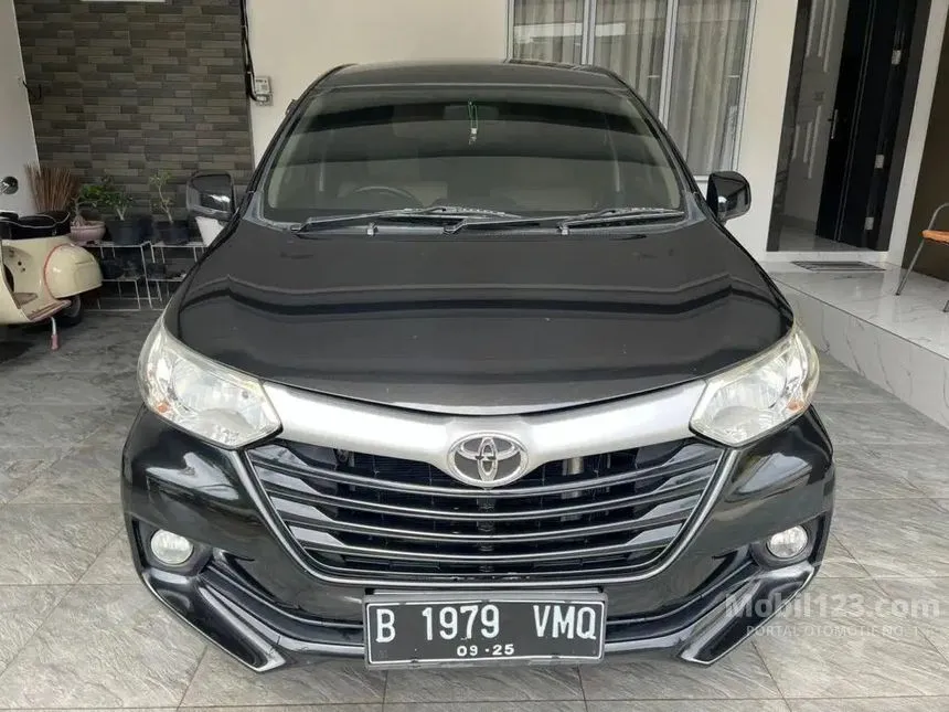 Jual Mobil Toyota Avanza 2015 E 1.3 di Riau Manual MPV Hitam Rp 140.000.000