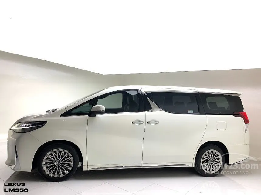 2022 Lexus LM 350 7 Seater MPV
