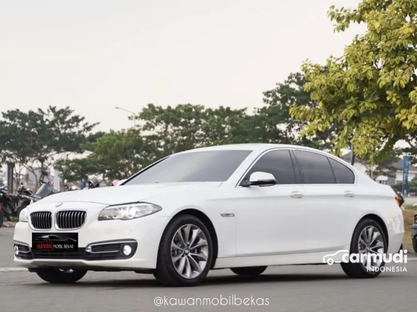 2016 BMW 520i Luxury Sedan