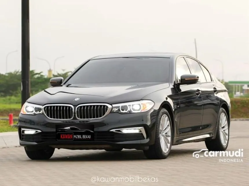 2019 BMW 530i Luxury Sedan