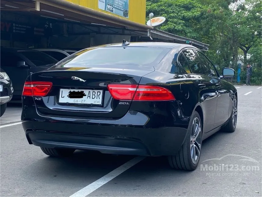 2016 Jaguar XE Prestige Sedan