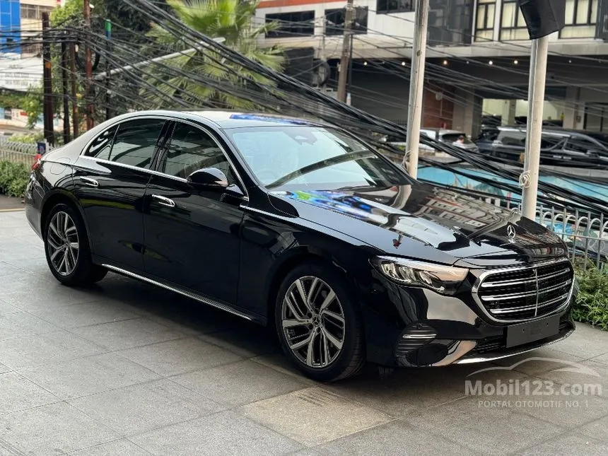 2025 Mercedes-Benz E200 Exclusive Line Sedan
