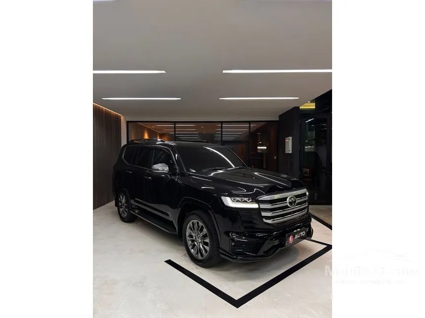 2024 Toyota Land Cruiser 300 VX-R SUV