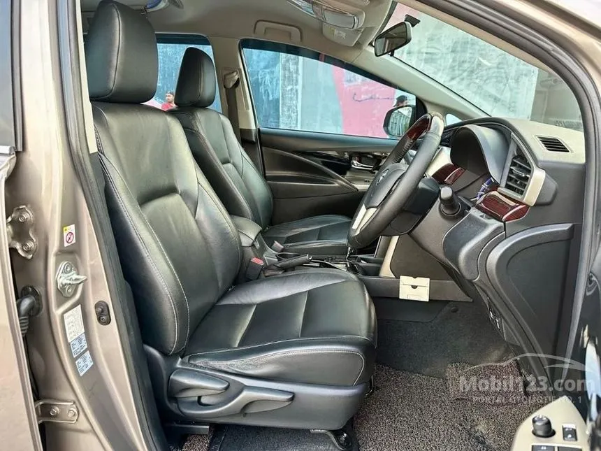 2018 Toyota Kijang Innova Venturer MPV