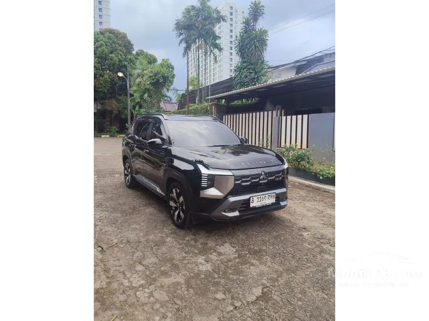 2025 Mitsubishi Destinator Ultimate Premium SUV