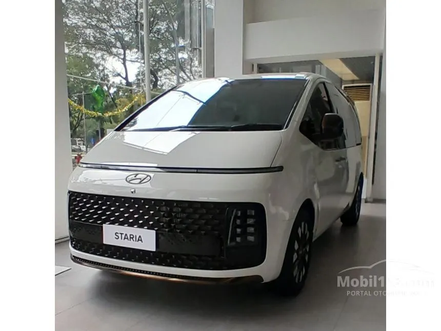 Jual Mobil Hyundai Staria 2024 Signature 7 2.2 di Banten Automatic Wagon Putih Rp 1.060.500.000