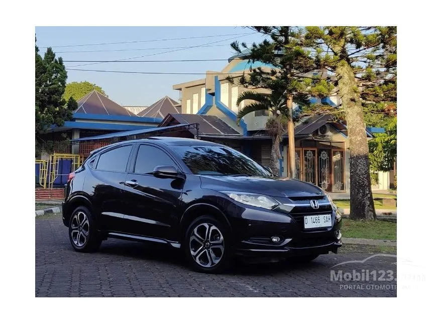 Jual Mobil Honda HR