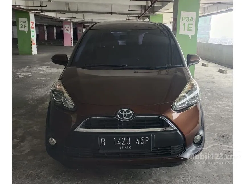 Jual Mobil Toyota Sienta 2016 V 1.5 di Jawa Barat Automatic MPV Coklat Rp 151.000.000