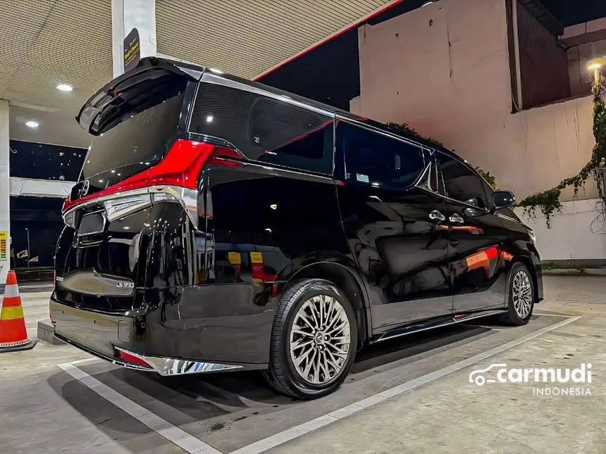 2021 Lexus LM 350 4 Seater MPV