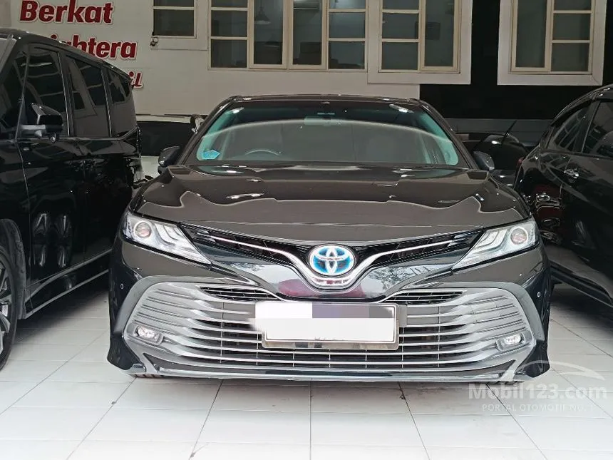 Jual Mobil Toyota Camry 2019 HV 2.5 di Jawa Timur Automatic Sedan Hitam Rp 458.000.001