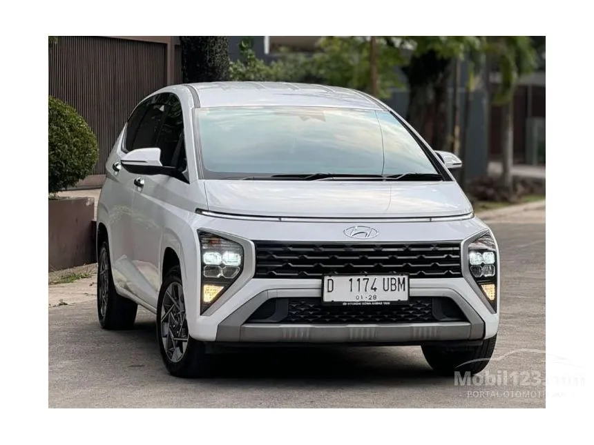 Jual Mobil Hyundai Stargazer 2022 Prime 1.5 di Jawa Barat Automatic Wagon Putih Rp 255.000.000
