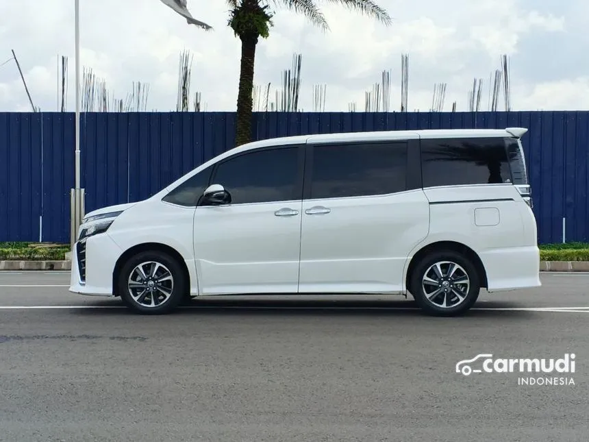 2019 Toyota Voxy MPV