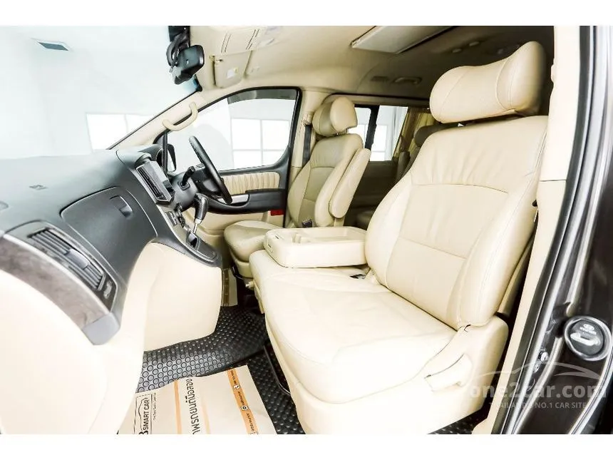 2017 Hyundai H-1 Deluxe Van