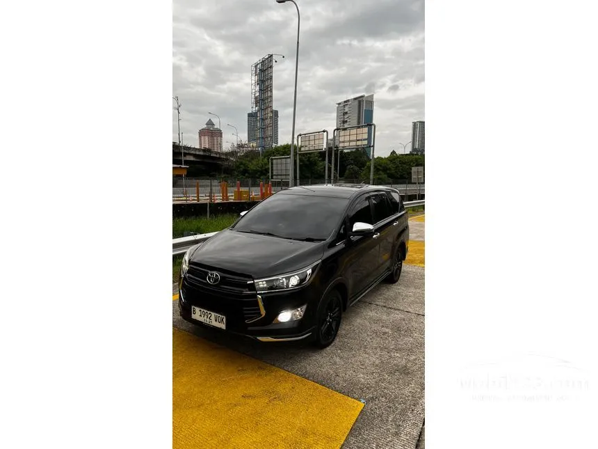 Jual Mobil Toyota Innova Venturer 2019 2.0 di DKI Jakarta Automatic Wagon Hitam Rp 410.000.000