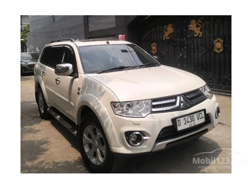 Jual Mobil Mitsubishi Pajero Sport 2014 Dakar 4X2 2.5 di Jawa Barat Automatic SUV Putih Rp 325.000.000