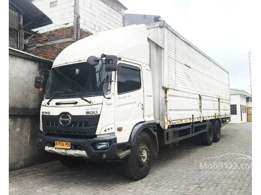 2018 Hino Ranger FL 235 JW Truck