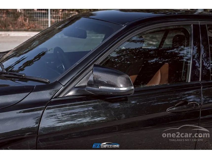 2016 BMW 320i Luxury Sedan