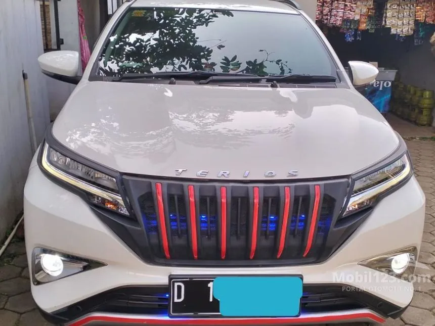 Jual Mobil Daihatsu Terios 2020 R 1.5 di Jawa Barat Automatic SUV Putih Rp 220.000.000